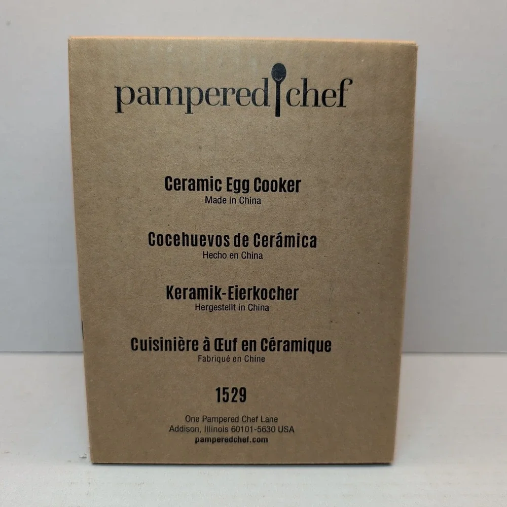 Pampered Chef Ceramic Egg Cooker 1529 White with Silicone Sleeve and Lid